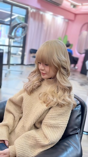 Living that Barbie life ! #hairgoals #blondehair #fullhousesalon #hairsaloninsingapore | FULL HOUSE SALON | Facebook