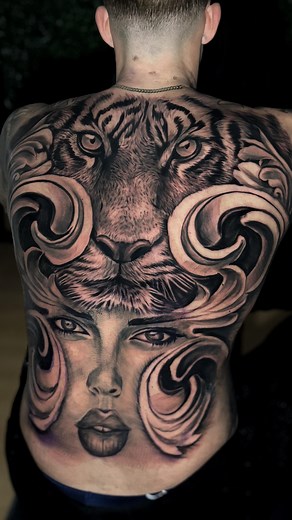 Full back tattoo done yesterday in 5 hours. The client came from London, UK 🇬🇧 to get tattooed by me. #fullbacktattoo #backtattoos #backtattoo #tattooing #tattooartist #tattooer #tatuador #tattoobcn #bcntattoo #barcelonatattoo #tattoobarcelona #amazingtattoo | Digotattoo