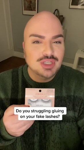 Applying fake lashes! #makeup #lashes #tutorial #gay