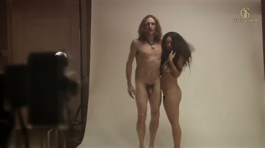 Lennon Naked (2010) filminde Naoko Mori çıplak fotoğraf çekimi — CelebSkin