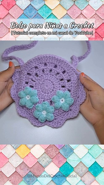 Bolso con flores tejido a crochet 💜 #knitting #crocheting #bolsos #knit | Mundo del crochet