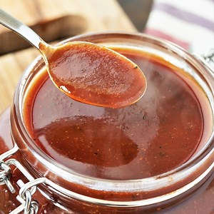 This COFFEE BBQ SAUCE is the perfect blend of tangy, sweet, and bold. RECIPE HERE: https://heygrillhey.com/coffee-bbq-sauce/ | Hey Grill, Hey by Susie Bulloch