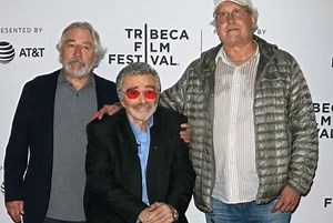 Burt Reynolds makes rare public appearance at Tribeca Film Festival