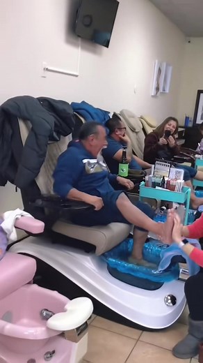 Hilarious Pedicure Reactions That Are Too Funny