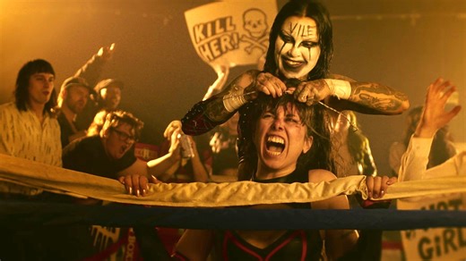 See WAIT//LESS and TARA ZEP get into a hardcore wrestling match in new "crawl" video