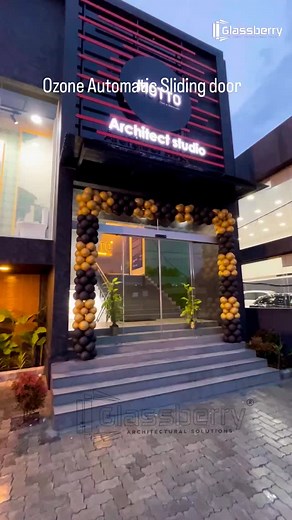 Ozone automatic sliding door #automaticdoor #automaticdoors #automaticslidingdoor #glassberryautomation #slidingdoors #glassberrycochin #toughenedglass #toughenedglassdoors #glass #entrance #interiordesign #automaticpedestriandoors #sensordoor #automaticdoorsystem #reel #insta #architectural #tiles #showroom #ozone #ozonehardware #ozoneautomaticdoor | Glassberry Architectural Hardware