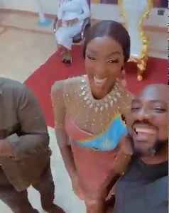 En featuring avec Miss Côte d'Ivoire pour souhaiter joyeux anniversaire à Siro | Yodé et Siro