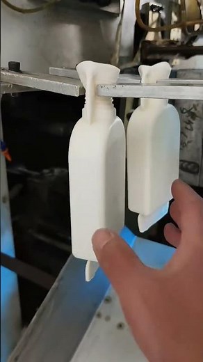 High-Speed Flat Panel HDPE Bottle Blow Molder | Dual-Station + Auto-Trimming