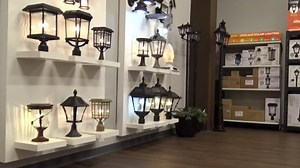 Gama Sonic Solar Coach Wall Lantern, Outdoor Solar Lamp with Edison Bulb and Glass Dome, Black (1BE40010)