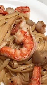 Easy-to-make shrimp and scallops pasta. | Soxially