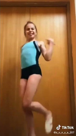 11 year old Muscle girl flex super abs #youtubeshorts