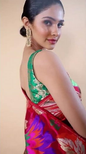 Manasa Varanasi Looks Regal In This Traditional Indian Saree
