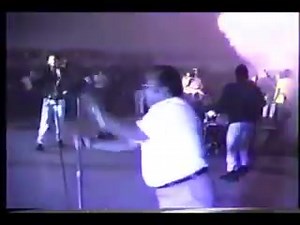 9.8K views · 98 reactions | #Grupo: Arena Hash. #Canción: Cuando La Cama Me Da Vuelta. #Álbum: Arena Hash. #Fecha de #Lanzamiento: 1988 #Autor: Pedro Suárez Vértiz, Patricio Suárez Vértiz, Arturo Pomar Jr. https://www.facebook.com/groups/500393677789909/?ref=share | Entre Amigos Música Retro 60's, 70's, 80's, 90's y 2000's. | Facebook