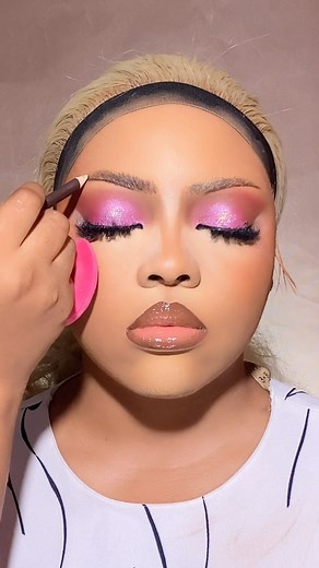 EARLY REGISTRATION ENDS IN 4DAYS THE JULY ONLINE CLASS Early Registration ends JULY 22ND (Class is Pre recorded and would be held on Telegram) 💃🏻 you can save and watch videos at your convenient PRICE: NGN7000 , $20 ,150GHC Early Reg: NGN5000 , $15, 120GHC (ends 22nd July) Course Outline; -2 Full Makeup Look on a Dark Skinned and Light Skinned (From start to Finish) - Skin prep Routine for Dry Skin and Oily Skin (with affordable yet authentic products) -Updated Photo Editing and Video Editing 