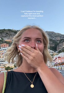 Perfect Amalfi Coast Couple Moment Caught on Camera