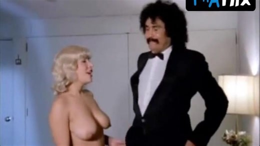 Doris Pavel Breasts, Bush Scene in Las Perfumadas