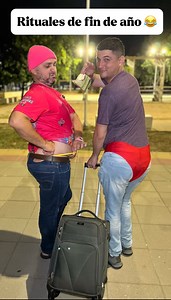 251K views · 10K reactions | Rituales de fin de año  #humor #fblifestyle #videosderisas #comedia #toñoaventuras #felizañonuevo | Toño aventuras | Facebook