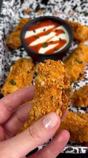 Buffalo Chicken Cheese Sticks 🔥🧀 A keto friendly snack idea that is sure to be a crowd pleaser! Recipe by @lori.monigold (Via Instagram) Ingredients: 4 pieces string cheese, halved 8 thin slices rotisserie chicken breast deli meat 1/4 cup egg whites 1/4 cup @franksredhot sauce 1/2 cup @realphatfoods cracker crumbs 2 tbsp @flavorgod Buffalo seasoning Instructions: 1. Tightly roll each string cheese halve in one piece of chicken. 2. Combine egg whites and hot sauce in a bowl. 3. Combine cracker 