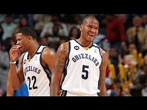 Speights MONSTER dunk on Wright!