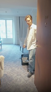 1.6K views | 癩 Wir haben Cole Sprouse zur Balenciaga-Show in Paris begleitet. | VOGUE Germany | Facebook