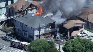 7 adults, 5 children displaced after fire rips through homes in Oakland, officials say