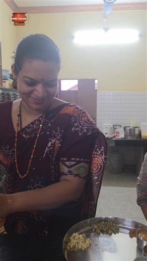 Kinis Vasari Vlogs on Instagram: "Saturday menu and Lovely young subscriber of kinis vasari really he is such a matured 👦 Thank you so much #kinsivasari #GSBMFAM #ammiamchigele #kudlarecipe #gsbcooking #amchigsb #GSBsociety #cooking #mobile #mangalore"