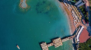 Enjoy your holiday at Utopia World where you will witness a different beauty every hour. Günün her saatinde farklı bir güzelliğe tanık olacağınız Utopia World’de tatilinizin keyfini çıkarın. Наслаждайтесь отдыхом в Utopia World, где вы с каждый часом будете наблюдать разнообразие красоты. #utopiaworldtr #utopiaworld #utopiahotels #holiday #tatil #balayı #beach #pool #sun #turkey #antalya #alanya #nature #landscape #sky #nature #skycolours #horizon | Utopia World Hotel