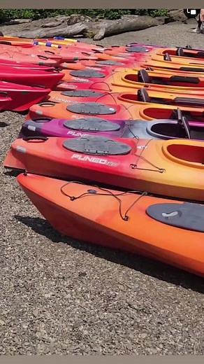 Kayaking in the Cornwall-on-Hudson River. | Laura Valencia