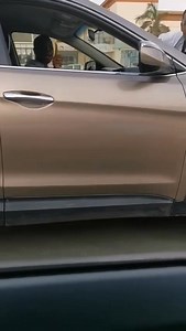 SABIAS QUE ESSA SENHORA PODE SER ACUSADA PELA PRÁTICA DE UM CRIME DE HOMICÍDIO QUALIFICADO EM RAZÃO DOS MOTIVOS, NA FORMA TENTADA? A senhora agiu com dolo, sob a forma de dolo eventual, por ter representado a realização de um facto que preenche um tipo de crime na forma tentada, como consequência possível da sua conduta e, apesar disso, actuou conformando-se com aquela realização, conforme às disposições do número 3, do artigo 12° do CP. A senhora actuou com frieza de ânimo ou reflexão ponderada