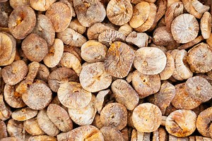 How to Dry Figs With a Food Dehydrating Appliance