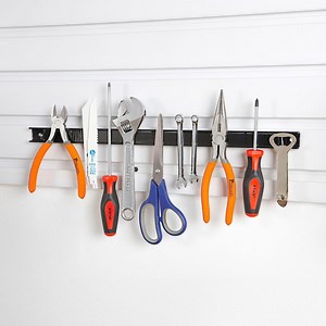 18 in. Magnetic Tool Holder