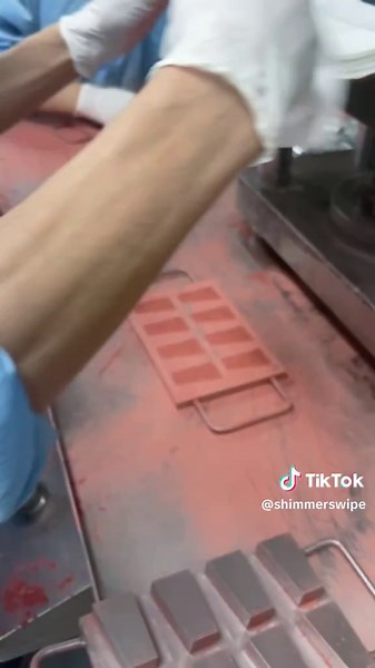 Understanding the Pressed Makeup Process in Cosmetics