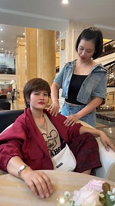 1.5M views · 10K reactions | Các bạn #YAZAKI ơi. Vào quán gọi đồ thế này đã ổn áp chưa nhỉ來來藍 #xuhuong | Thị Phích | Facebook