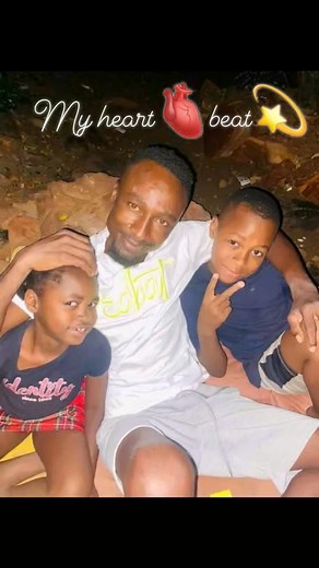 My children travels all the way from moloto(mpumalanga) to visit me here....at limpopo venda nzhelele🤞🏼🤞🏼🤞🏼🤞🏼 Mara muthu a no dzula divhani are na nwana na muthu a no dzula divhani naye....ni pfe a chiri u to tama na vhana vha vhanwe vha chi cou ya u dala ha vho khotsi avho....🤦🏽🤷🏽‍♂️ #loveyourkids #kidsareeverything #childrenarethefuture | Mulalo De Boss Maganya