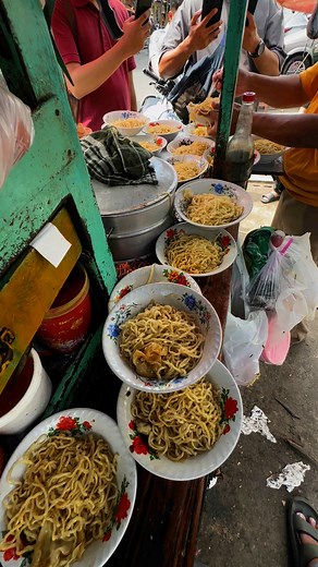 55K views · 249 reactions | Mie pangsit mawar | Evan Media | Facebook