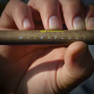 The Markafloat Full Kit! This kit contains all the components required to create the ultimate short to medium range marker float set up!🎣 🛟Available in Small or Large 🛟Supplied with four interchangeable flights: orange, yellow, black & Nite Glo 🛟Supplied with MarkaLead, Braided Lead Link, and Bead. 🛟Balsa body provides superior buoyancy 🛟Flights to the base improve stability in flight 🛟3oz (Small Kit) or 4oz (Large Kit) uniquely shaped MarkaLead offers the superior feeling of that ‘donk’ 