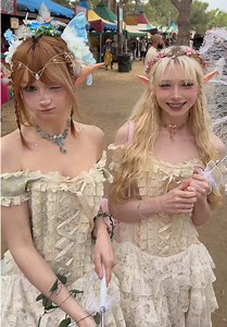 Renaissance Renfaire Elf Cosplay Comeback