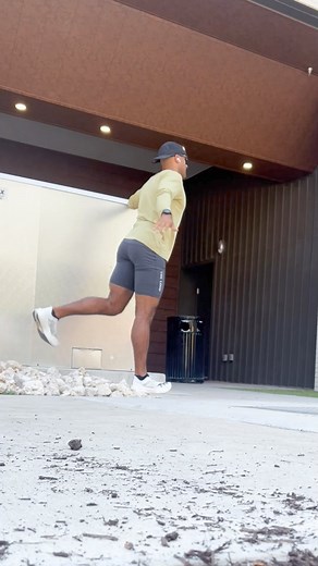 The last mile feels like a beast. Finish this mile STRONG ‍♂️ #myogenix #postworkout #dreambig #supplementsthatwork #fitnessmotivation #nevergiveup #fuelgreatness #runningmotivation #lastmile | Myogenix | Facebook