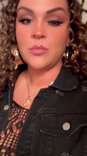 Just updating my “This is her” material 😁💋#ImOut✌🏽 #edmonton #yeg #780 #alberta #dancehall #canada #lipstickmafia #Halloween #Virgo #GodsPlan #GodsFavorite #justsaying #587 #trending #viral #italian #paypalme #thick #curvy #Humbleandthankful