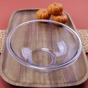 Homemade DIY mini pumpkin pies so easy, even your dog can make them! Get the full recipe here- https://www.rover.com/blog/diy-pumpkin-pie-dogs-recipe-video-in/ | Rover.com