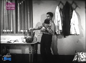 124K views · 2.2K reactions | අම්ම තාත්ත දෙන්නම නැති පුංච් දරුවෙක්ව තනියෙන් ඉන්න පිරිමියෙකුගෙ කාමරේට කවුරු හරි දාල ගියොත් මොකද වෙන්නෙ..බලා ගන්නකො වෙනදේ............ | Lassana Sindu | Facebook