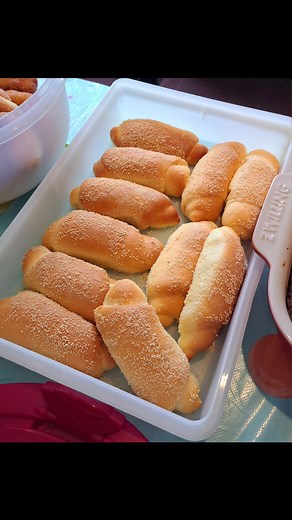 Spanish Bread Guys! Recipes👇🏾 Youtube: https://youtu.be/UaWM0nxu5jo Facebook: https://fb.watch/lDrazQMuF_/ Tiktok: https://vm.tiktok.com/ZGJ4Jxaog/ | My Baking and Cooking Videos