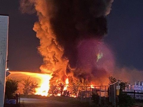 Winnipeg fire crews battle blazes overnight