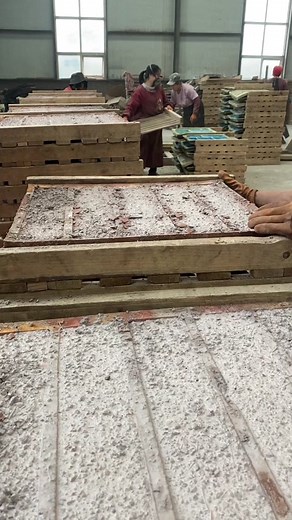 #CornerStone #exteriorwalltiles #fireplacedecoration #exteriorwalldecoration #tiktok #mould #Cobblestone #wallbrick Demoulding of culture stone@tiktok