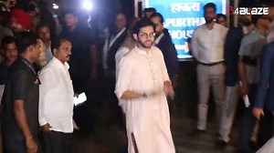 Parineeti Chopra locks lips with Raghav Chadha at their engagement #ParineetiChopra #RaghavChadha #Engagement #CelebrityCouple #Kiss #RomanticMoment #RelationshipGoals #Lovebirds | B4blaze | Facebook