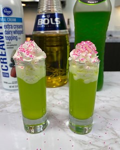 This shot is a delicious twist on a Scooby Snack | Tipsy Bartender