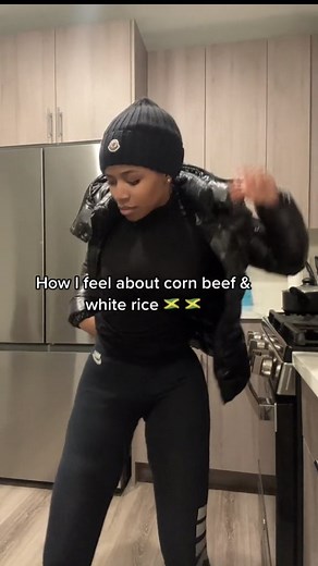 Bully beef rice and cabbage 😍😍 @brownin.n | Jamaica Yaad Vault