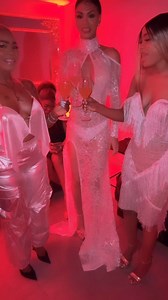 587K views · 8.8K reactions | A viver a minha vida sem problemas com ninguém.☺️壟 | Flor de Raiz glamurosa | Facebook