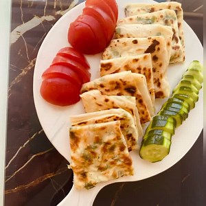 22K views | https://youtu.be/mIX4EGFZC3w #gözleme. #pratiktarifler. #kahvaltıtarifleri #pazarkahvaltısı #asmr | Pratik Yemek Tarifleri | Facebook