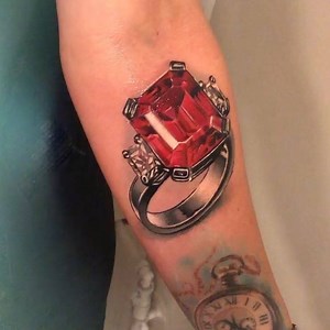 16K views · 100 reactions | #ring #diamonds #and #ruby #tattooartist #art #juvel #juveladies #gemstone #tattoomini #allink #allinktattoo#danishtattoo #tattooideas #tattooinspiration #tattoos_of_instagram What Do you Do When you are a poor tattooist and dont have money to buy your girlfriend a ring ? You just tattoo one on her  | Tattoo Mini | Facebook